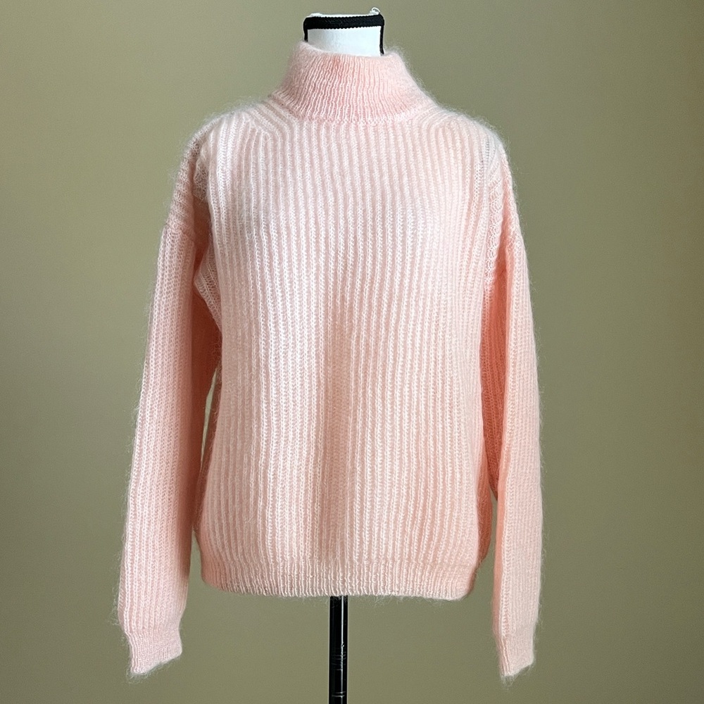 NWOT - SOLOTRE - Peach Pink Mohair Sweater - Small